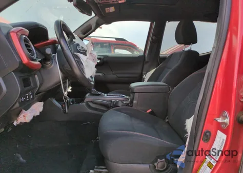 2017 Toyota Tacoma Double Cab z USA, uszkodzony, nr VIN 3TMCZ5AN9HM055937